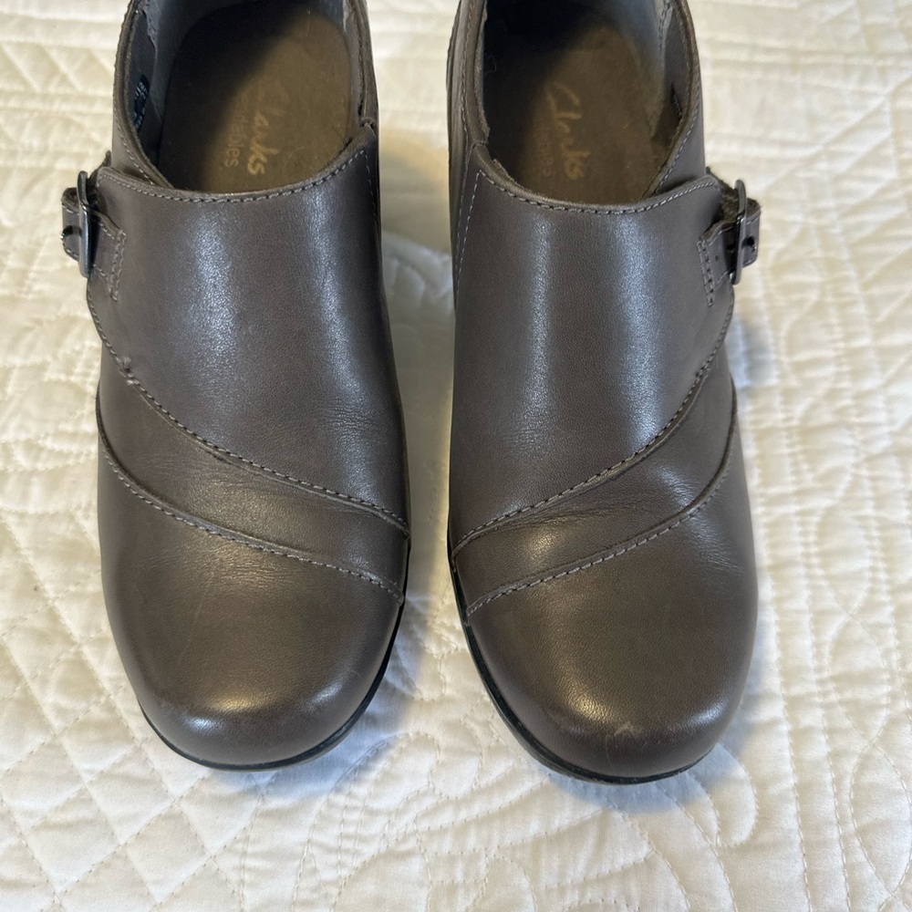 Clark’s Bendable’s Gray Slip-on Loafers sz 6 - Picture 3 of 6